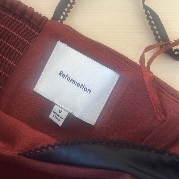 NEW Reformation Melanie Strappy Top Woven Silk Contrast Dark Red | size 0 - Picture 7 of 11